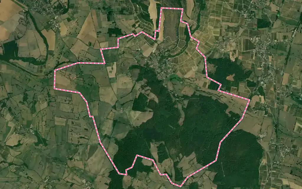 Vue satellite de Culles-les-Roches avec ses contours administratifs