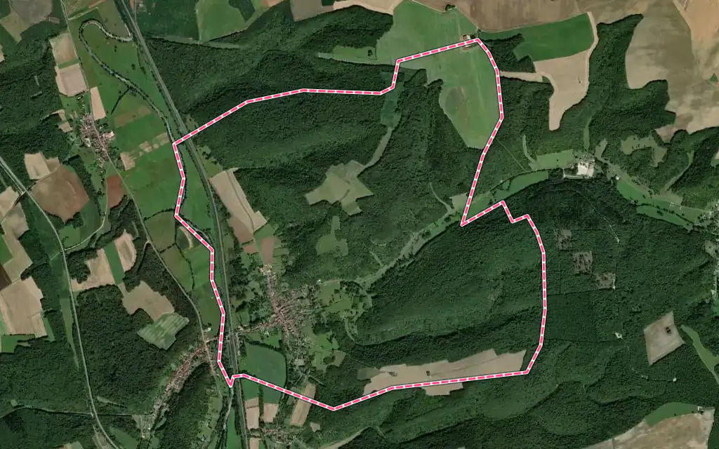 Vue satellite de Curel avec ses contours administratifs