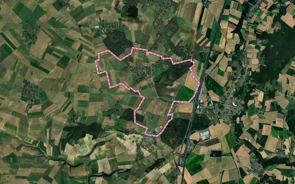 Vue satellite de Cuvilly avec ses contours administratifs