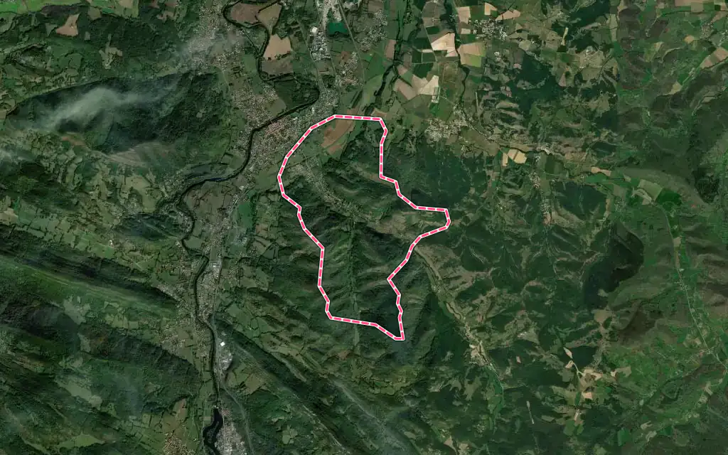 Vue satellite de Dalou avec ses contours administratifs