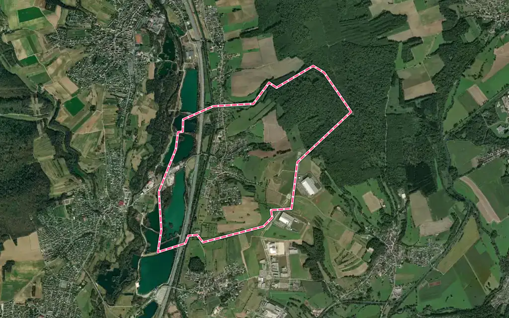 Vue satellite de Dambenois avec ses contours administratifs