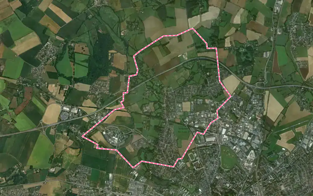 Vue satellite de Damigny avec ses contours administratifs