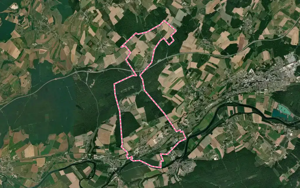 Vue satellite de Dampierre avec ses contours administratifs