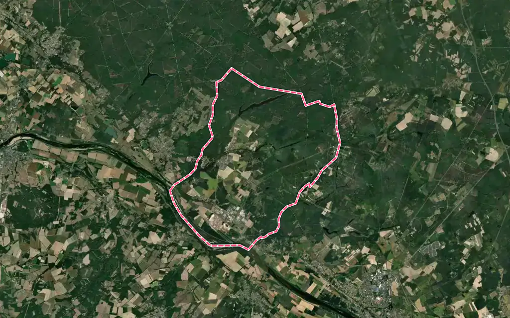 Vue satellite de Dampierre-en-Burly avec ses contours administratifs