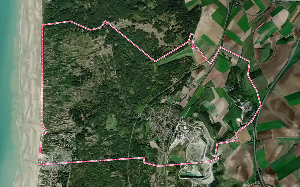 Vue satellite de Dannes avec ses contours administratifs
