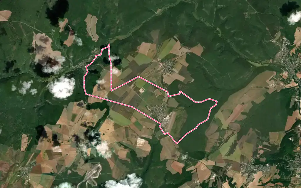 Vue satellite de Darois avec ses contours administratifs