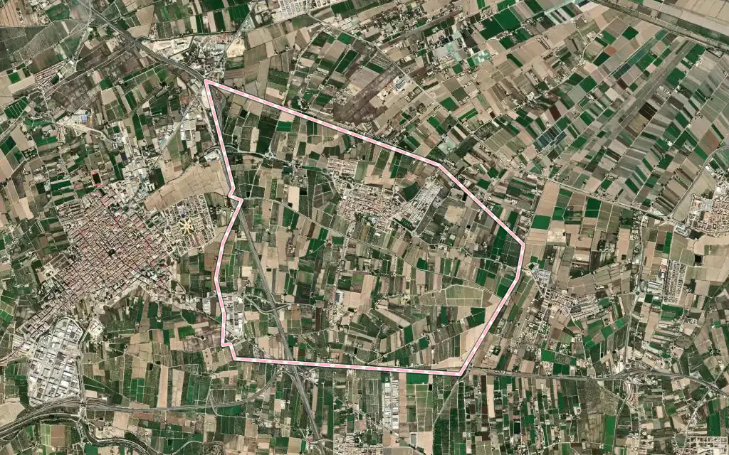 Vista satélite de Daya Nueva con su contorno administrativo