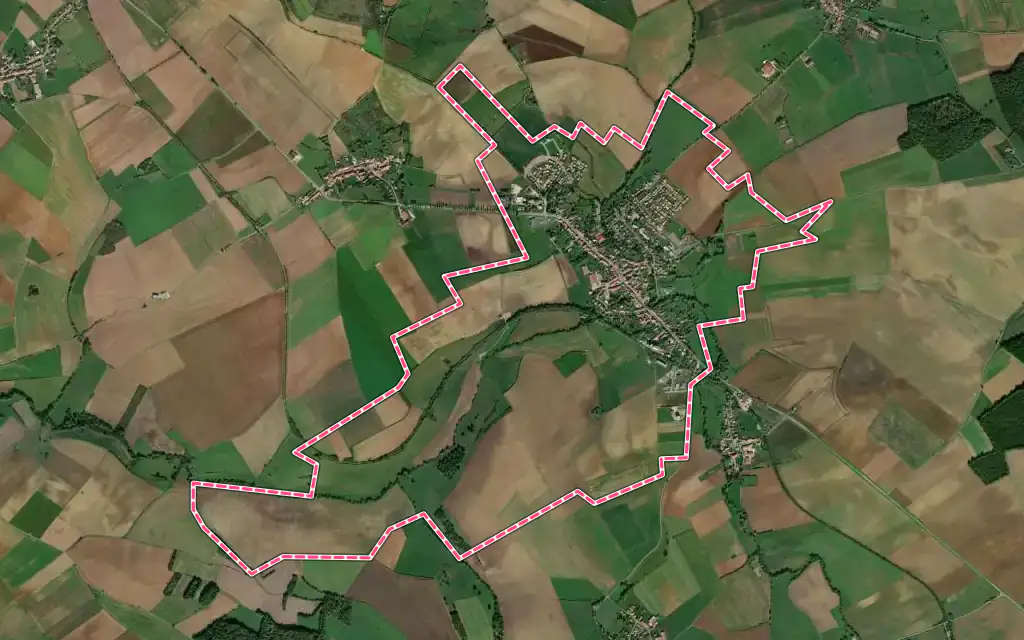 Vue satellite de Delme avec ses contours administratifs