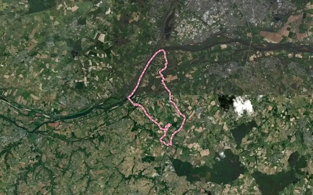 Vue satellite de Denée avec ses contours administratifs