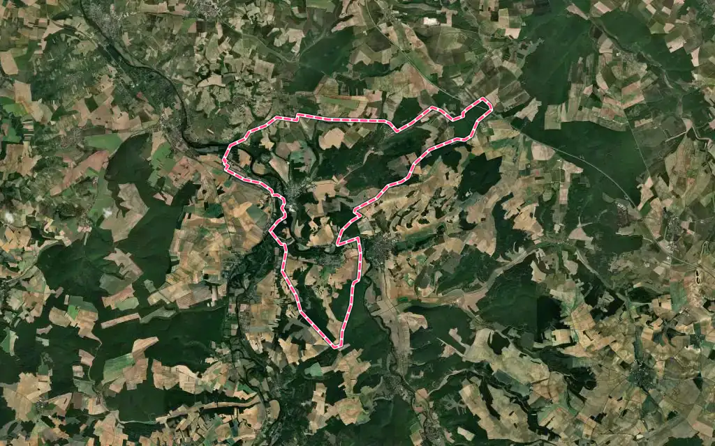 Vue satellite de Deux Rivières avec ses contours administratifs