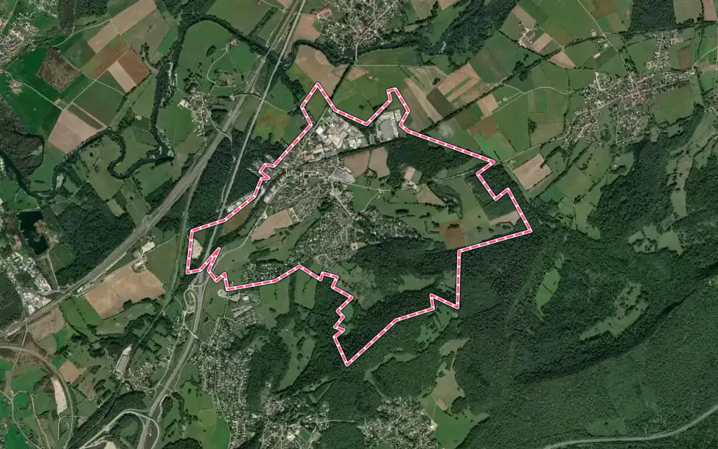 Vue satellite de Devecey avec ses contours administratifs