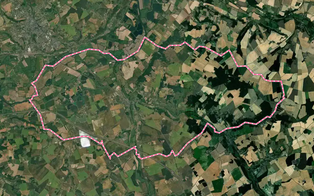 Vue satellite de Dissay-sous-Courcillon avec ses contours administratifs