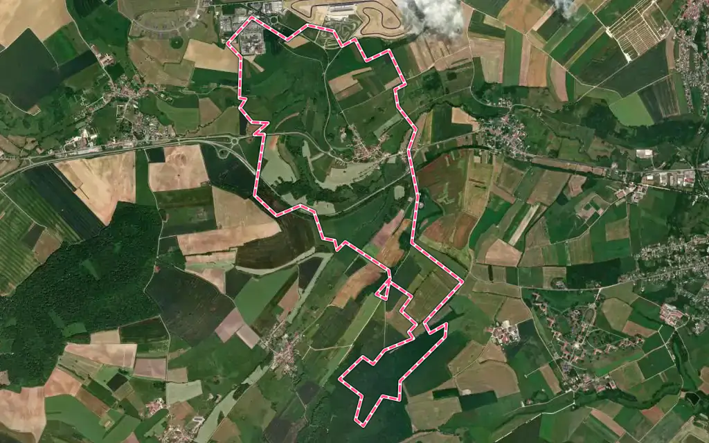 Vue satellite de Domvallier avec ses contours administratifs
