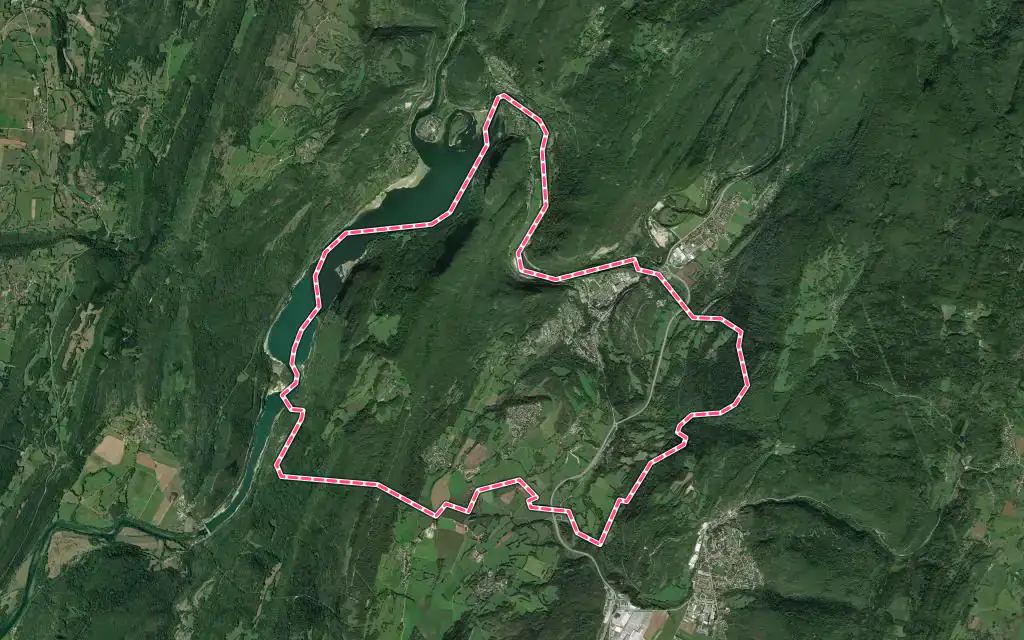 Vue satellite de Dortan avec ses contours administratifs