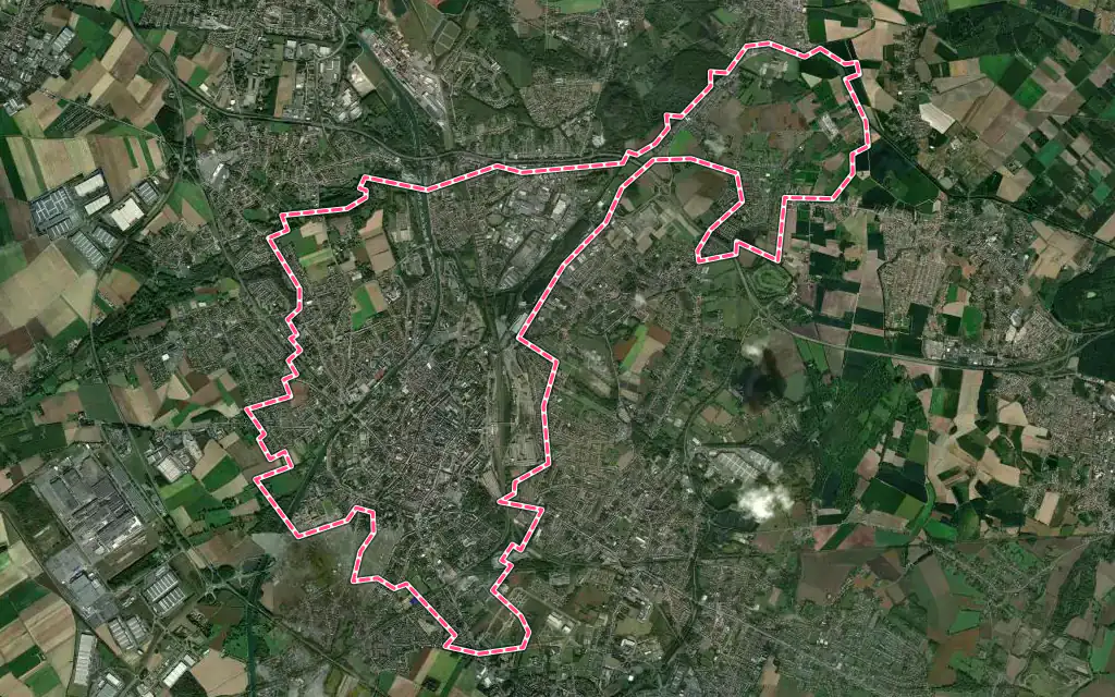 Vue satellite de Douai avec ses contours administratifs