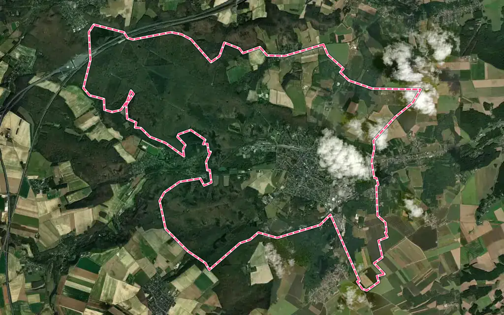 Vue satellite de Dourdan avec ses contours administratifs