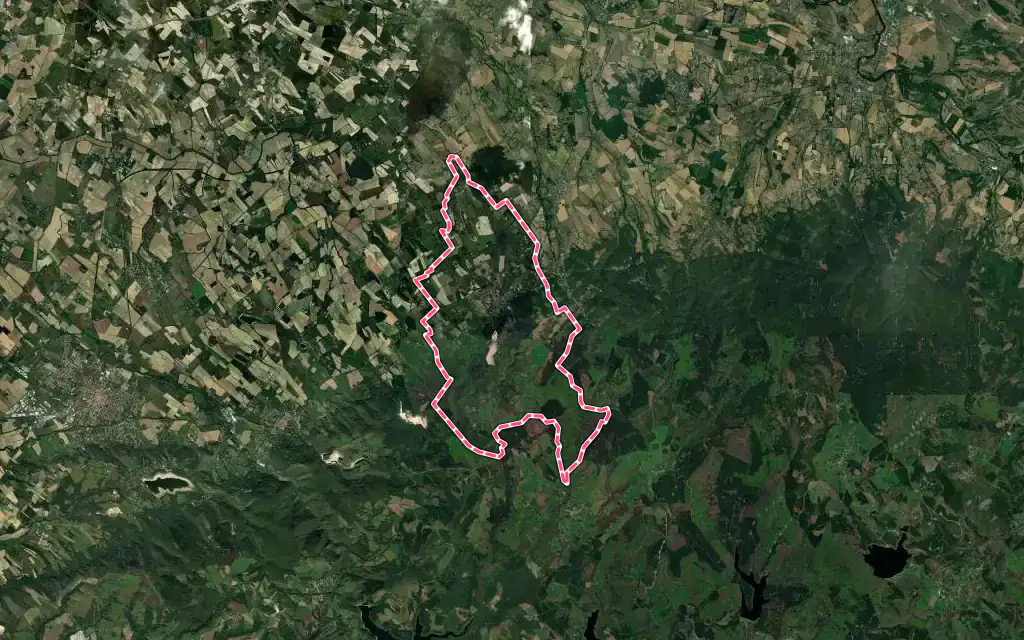 Vue satellite de Dourgne avec ses contours administratifs