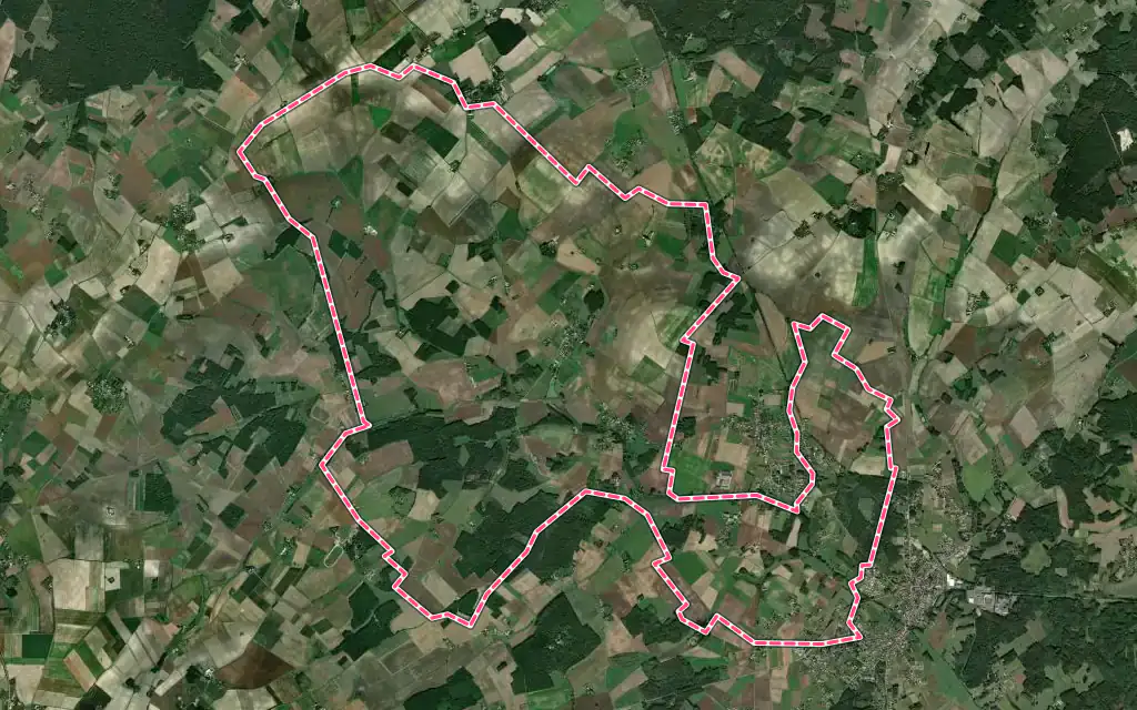 Vue satellite de Doussay avec ses contours administratifs