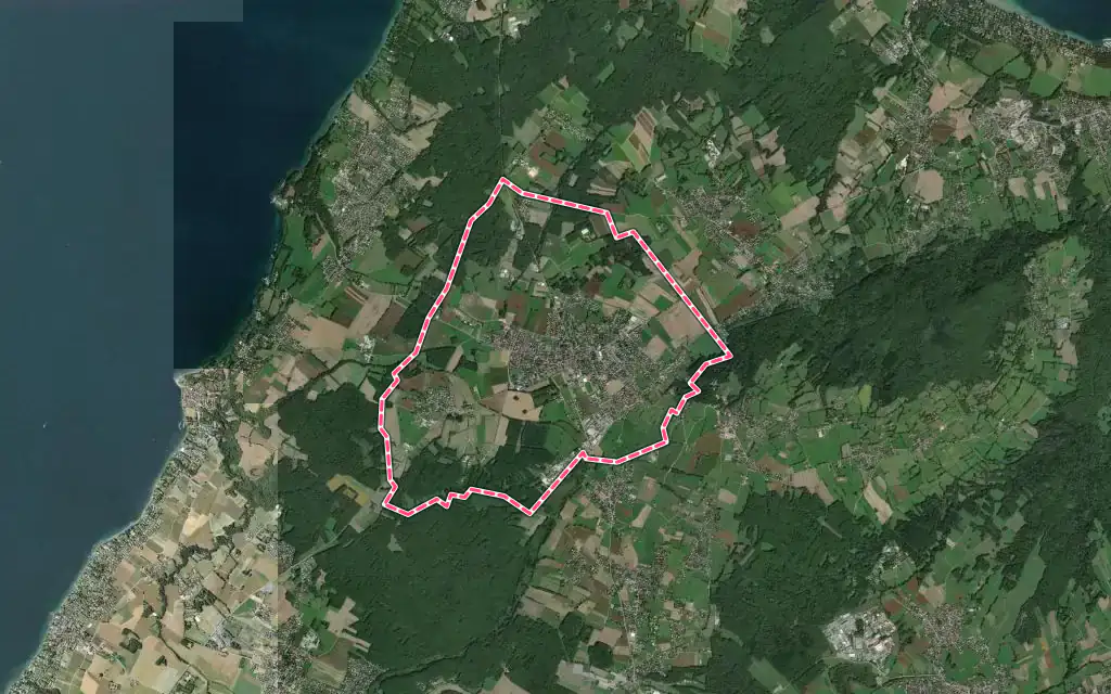 Vue satellite de Douvaine avec ses contours administratifs