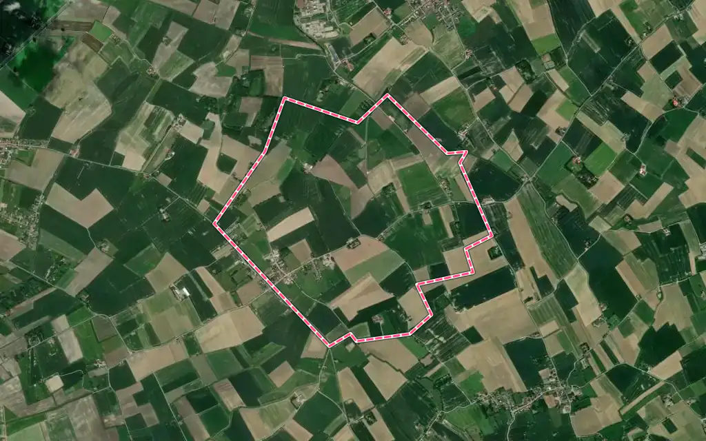 Vue satellite de Drincham avec ses contours administratifs