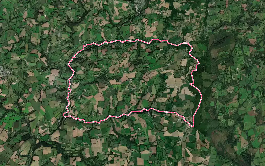 Vue satellite de Duault avec ses contours administratifs
