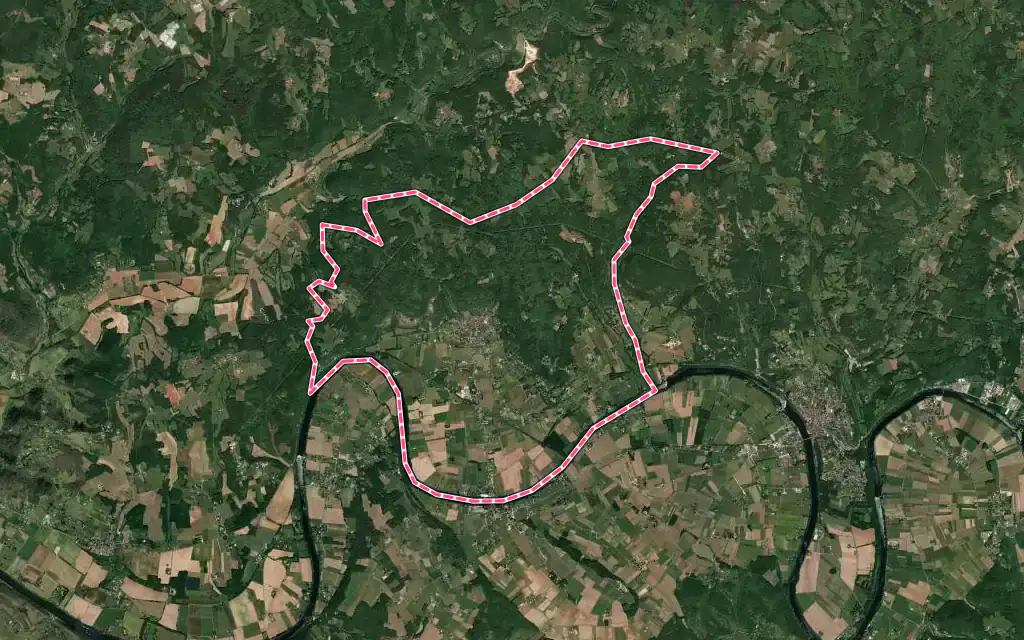 Vue satellite de Duravel avec ses contours administratifs