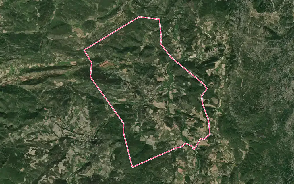 Vue satellite de Durban-Corbières avec ses contours administratifs
