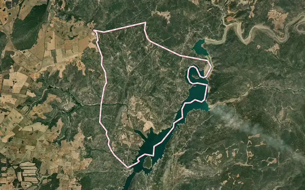 Vista satélite de Durón con su contorno administrativo