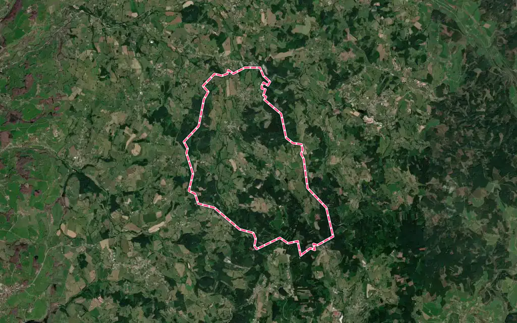 Vue satellite de Écoche avec ses contours administratifs