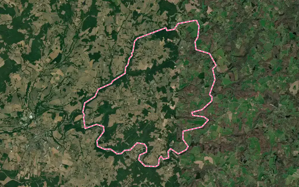 Vue satellite de Écuras avec ses contours administratifs