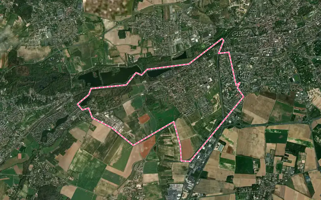 Vue satellite de Égly avec ses contours administratifs