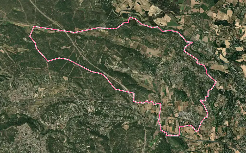 Vue satellite de Éguilles avec ses contours administratifs
