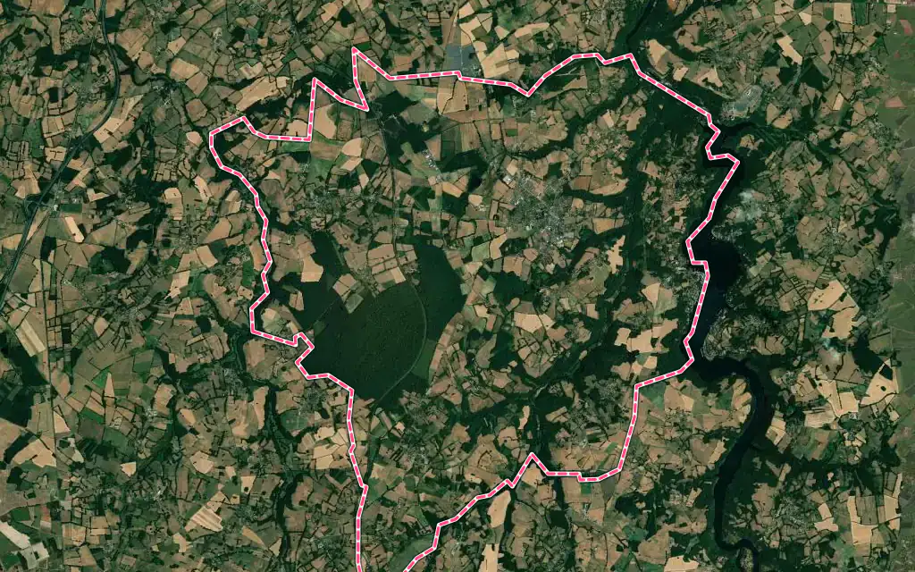Vue satellite de Éguzon-Chantôme avec ses contours administratifs