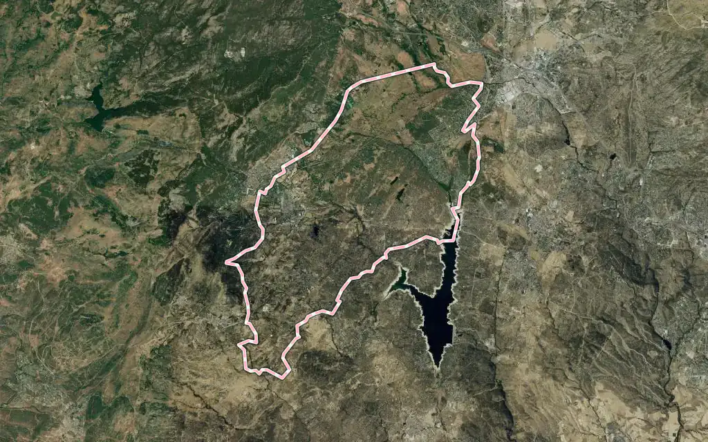 Vista satélite de El Escorial con su contorno administrativo