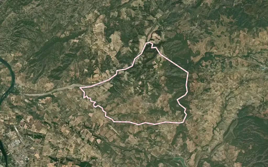 Vista satélite de el Masroig con su contorno administrativo