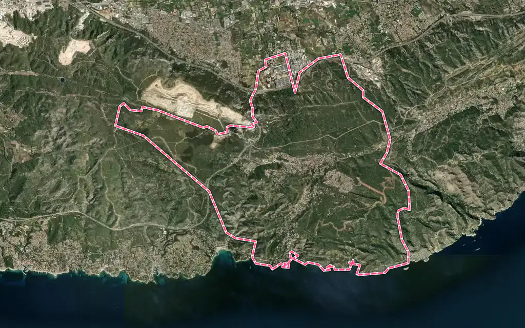 Vue satellite de Ensuès-la-Redonne avec ses contours administratifs
