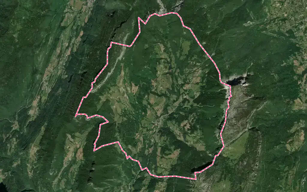 Vue satellite de Entremont-le-Vieux avec ses contours administratifs