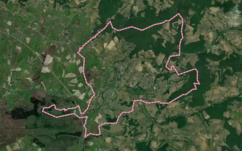 Vue satellite de Épinac avec ses contours administratifs