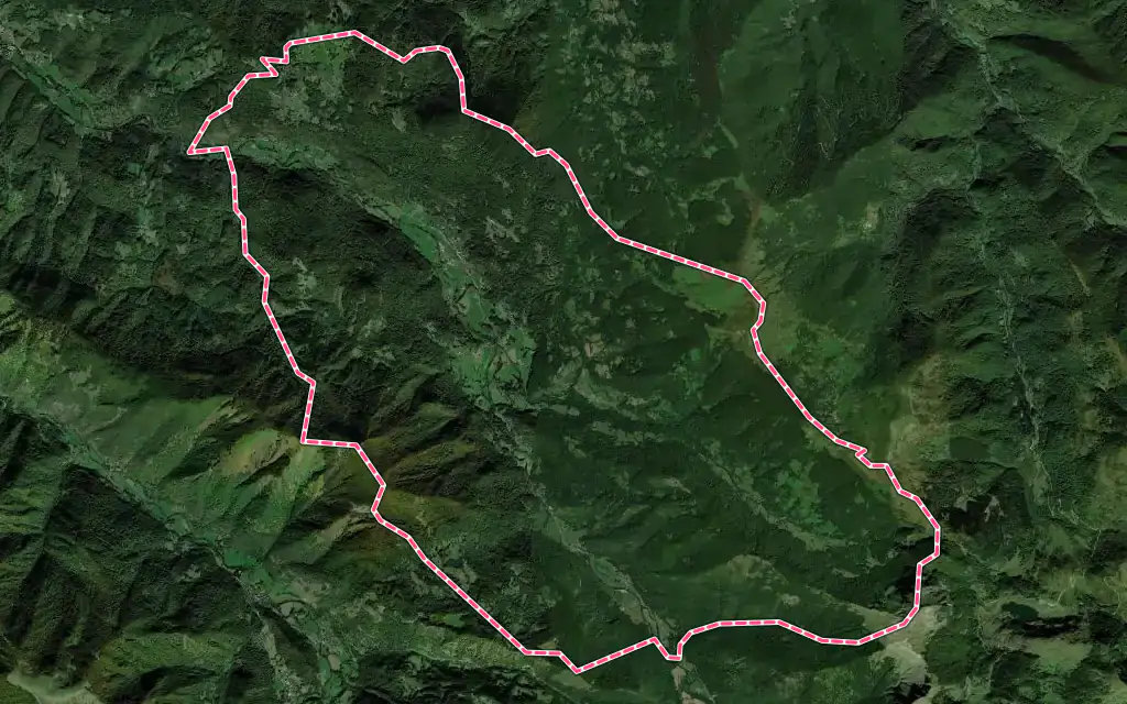 Vue satellite de Ercé avec ses contours administratifs