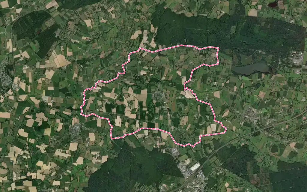 Vue satellite de Ercé-près-Liffré avec ses contours administratifs