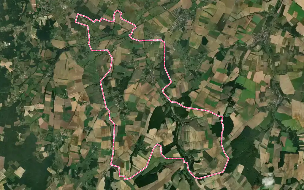 Vue satellite de Escamps avec ses contours administratifs
