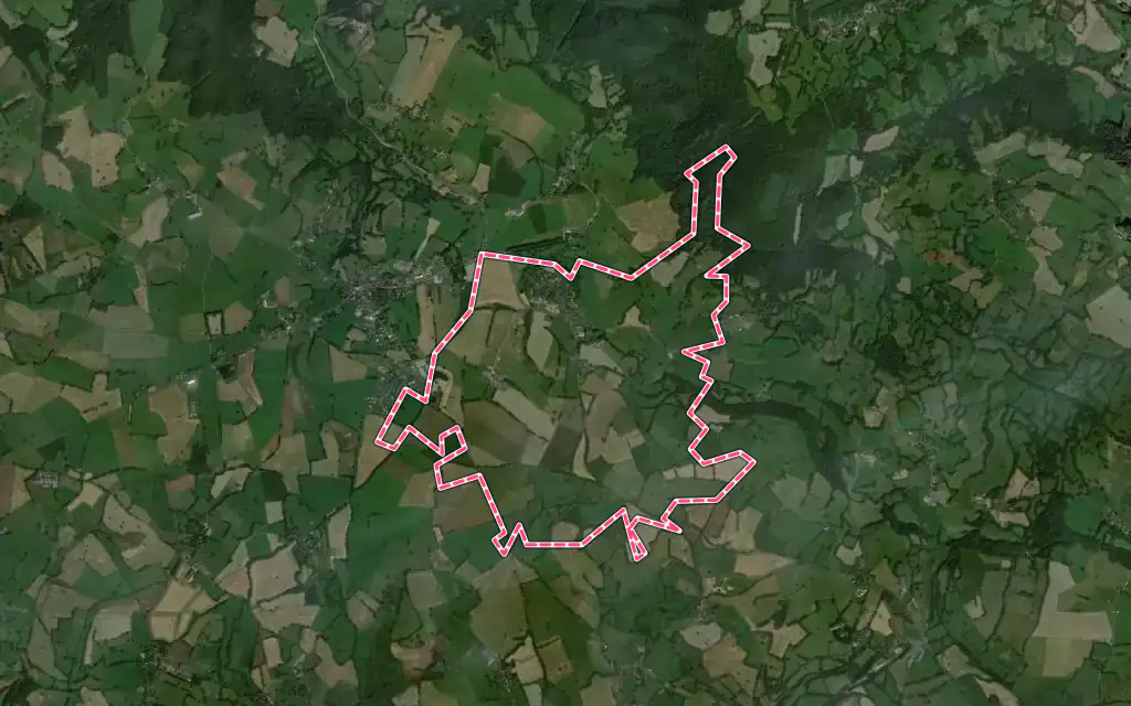 Vue satellite de Escorailles avec ses contours administratifs