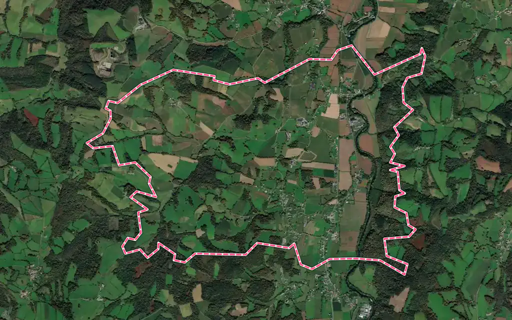 Vue satellite de Espès-Undurein avec ses contours administratifs