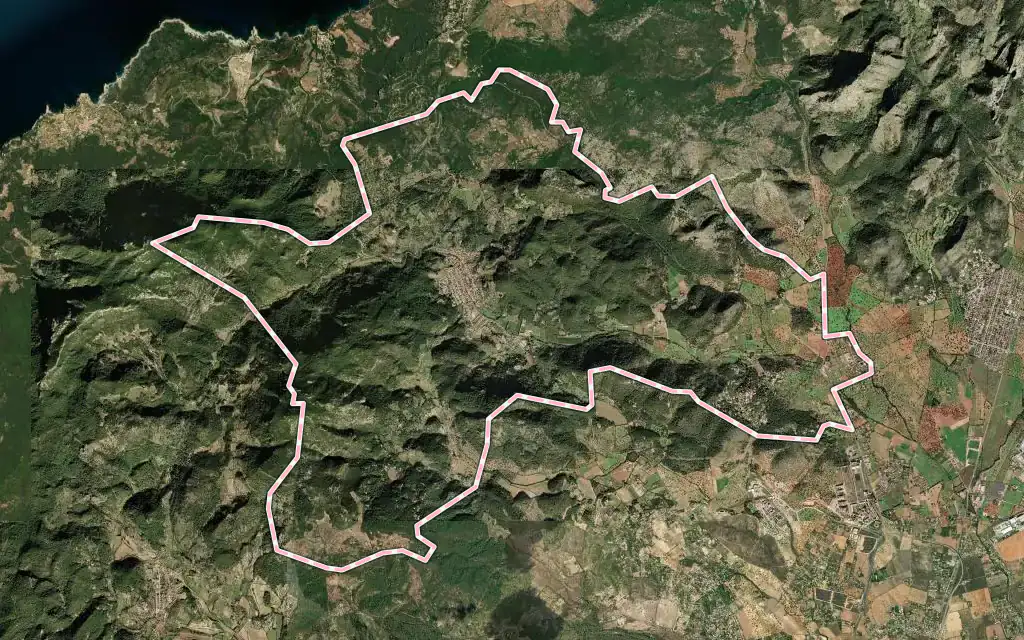 Vista satélite de Esporles con su contorno administrativo
