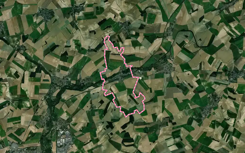Vue satellite de Essigny-le-Petit avec ses contours administratifs