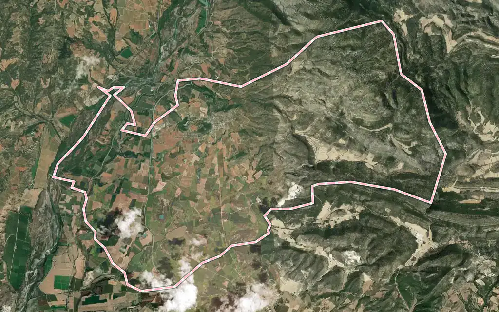 Vista satélite de Estadilla con su contorno administrativo