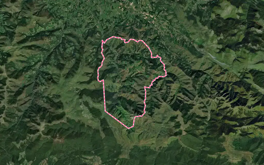 Vue satellite de Estérençuby avec ses contours administratifs