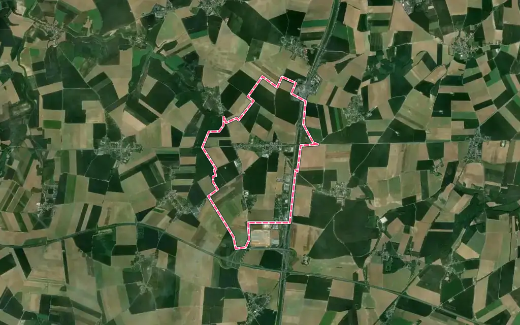 Vue satellite de Estrées-Deniécourt avec ses contours administratifs