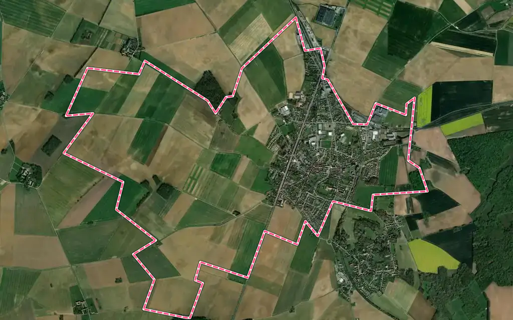 Vue satellite de Estrées-Saint-Denis avec ses contours administratifs
