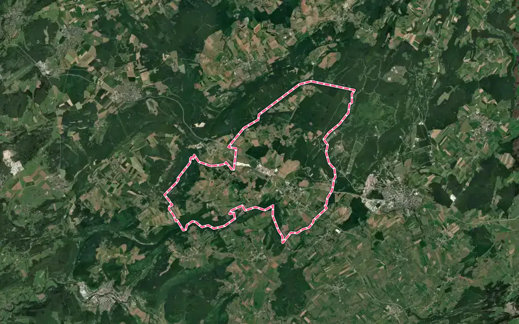 Vue satellite de Étalans avec ses contours administratifs